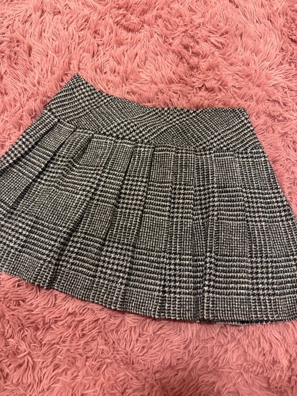 Classic Black and White Plaid Pleated Skater Skirt